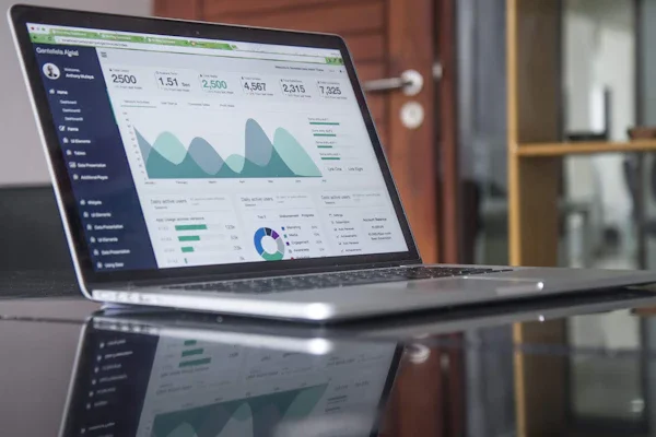 Quản trị website và kho giao diện